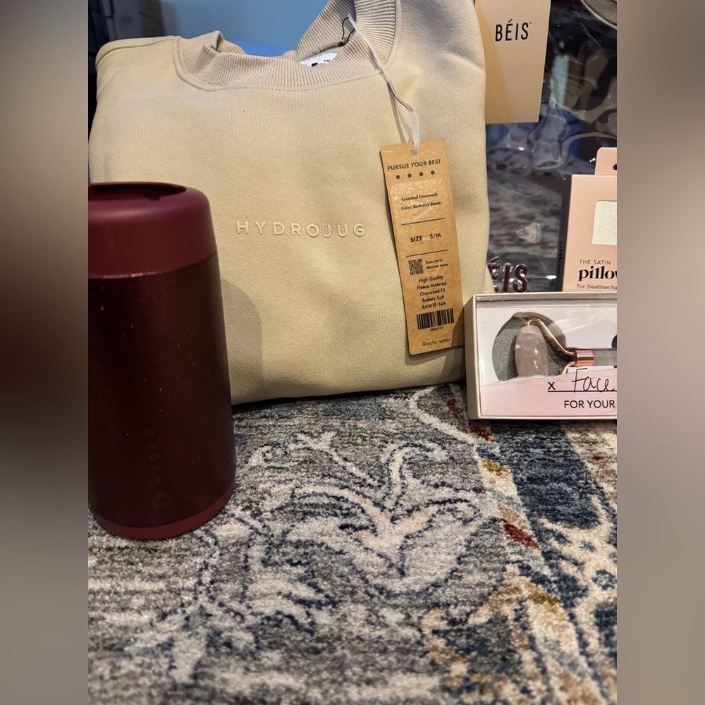 HydroJug x Beis Birthday PR Tote Bag - Small/ Medium - Picture 4 of 9